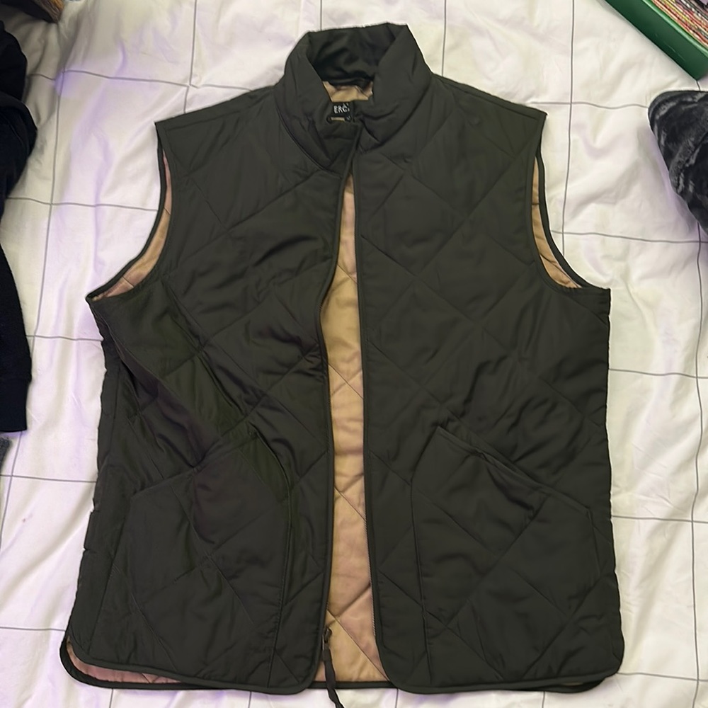 Jcrew Factory men’s quilted vest (size medium)